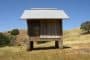 lateral-refugio-hecho-con-madera-recuperada