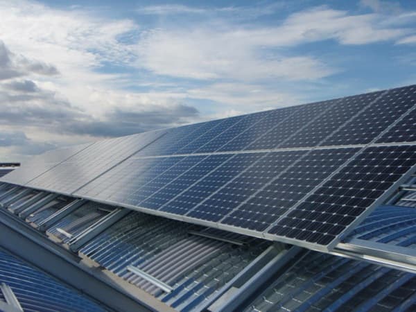 Nueva tecnología solar que además genera hidrógeno paneles-fotovoltaicos