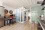 cocina-casa-con-dormitorio-en-contenedor