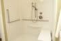 ducha para mayores en casa-prefabricada-MEDCottage