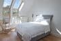 interior-dormitorio-CarbonLight Homes-casas-sostenibles