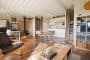 Cabana Tin_CAN interior casa hecha con contenedores