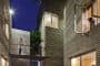 Casa-de-los-Arboles-patio-noche