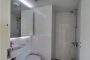 Embrace-casa-solar-cuarto-baño