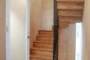escalera madera vivienda Storelva Tromso
