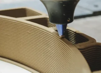 imprimiendo bovedilla de arcilla