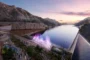 Extremos del Lago de Trojena, con espacio para espectáculos.